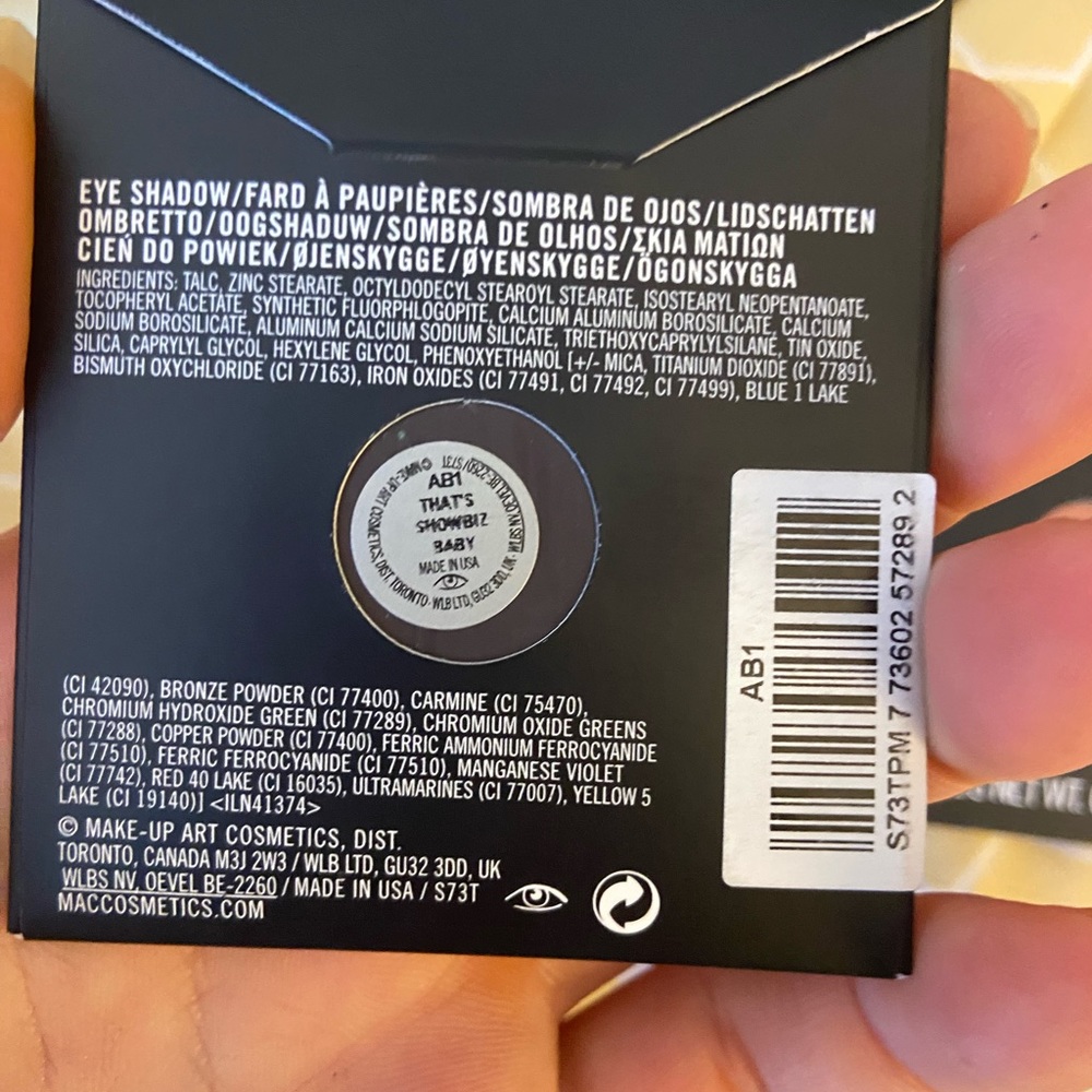 Mac Eyeshadow - Picture 4 of 7